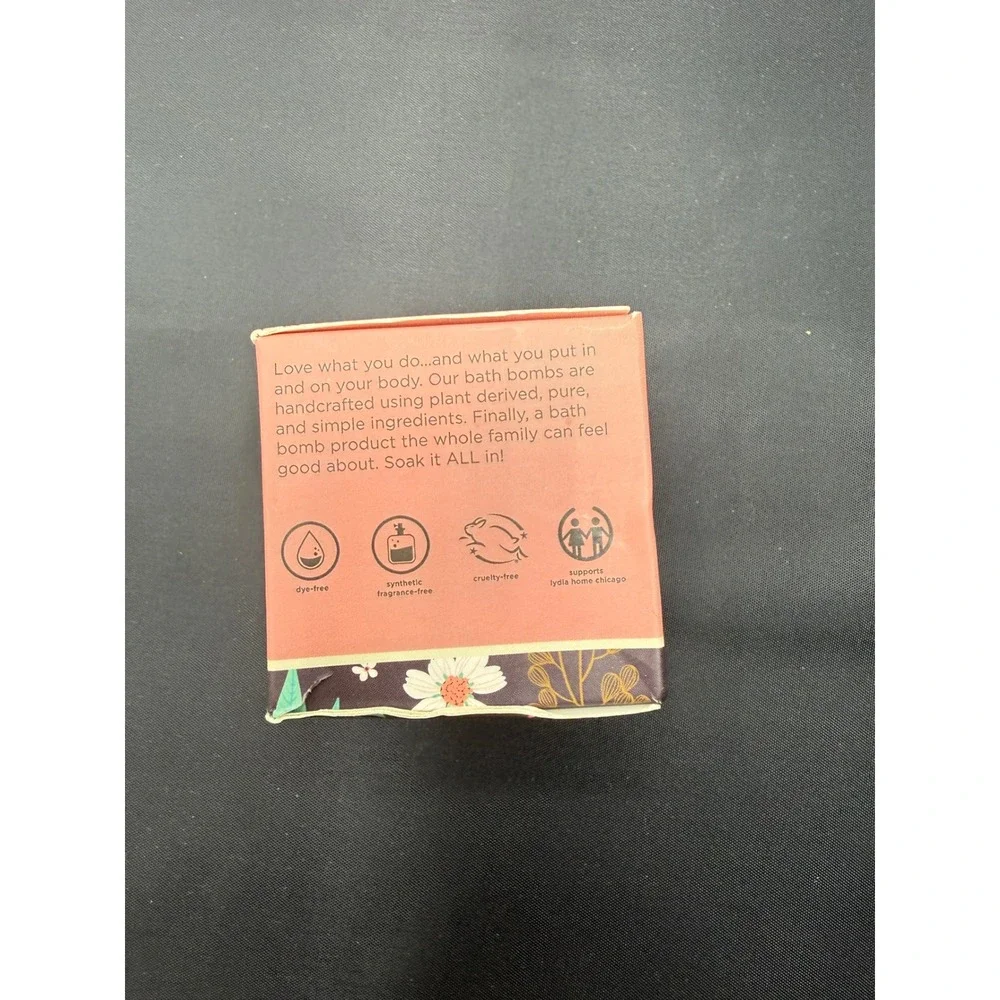 NWT HUMBLE BOTANICS Pure Love Bath Bomb Unisex Pink Vanilla Rosehip 3oz